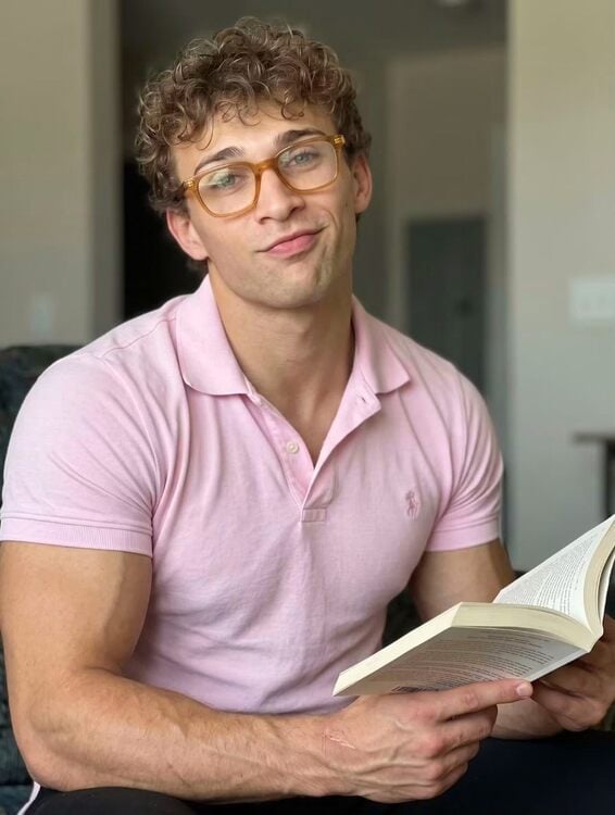 xxxreaderleo.JPG