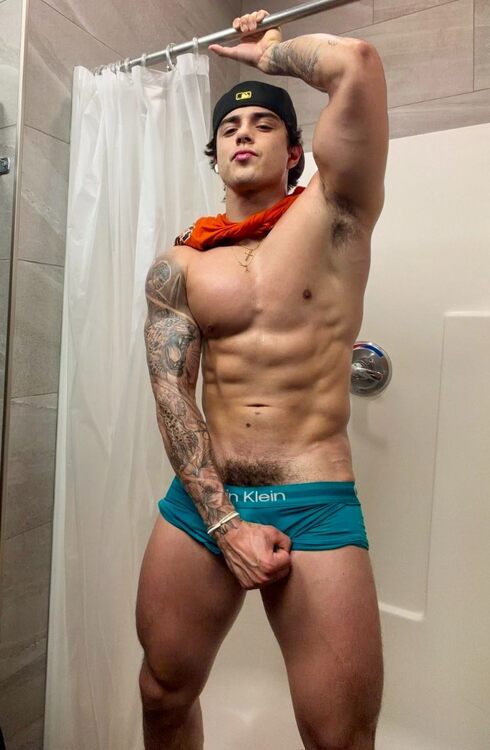 xxxtatoo&pubes.jpg