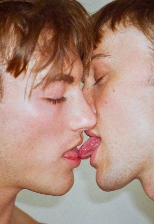 xxxtongue twinks.jpg