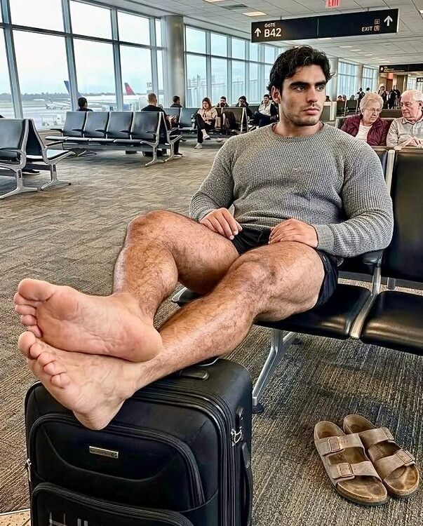 XXXLEGSAIRPORT.jpg