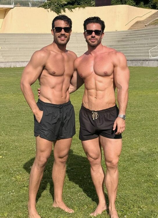 xxxfrontduo.jpeg