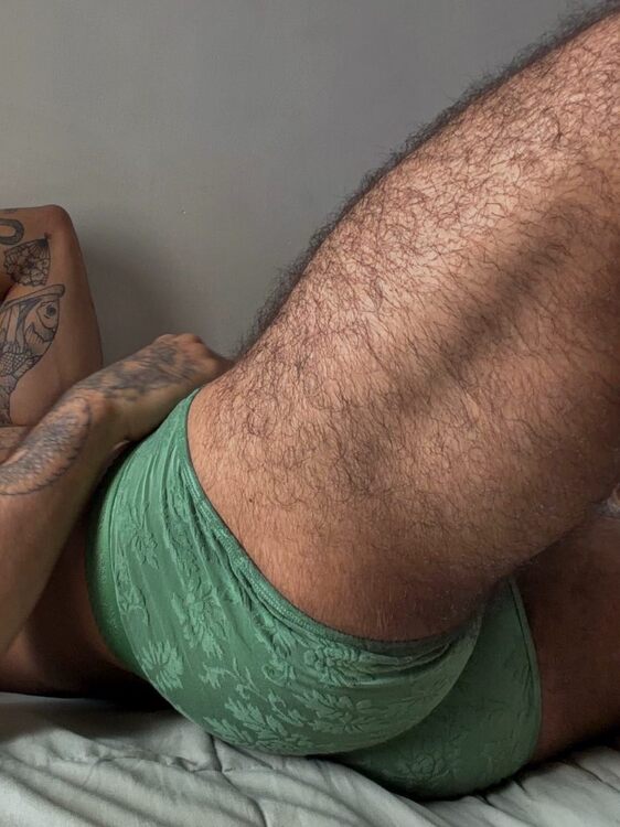 xxxgreen&hairy.jpg