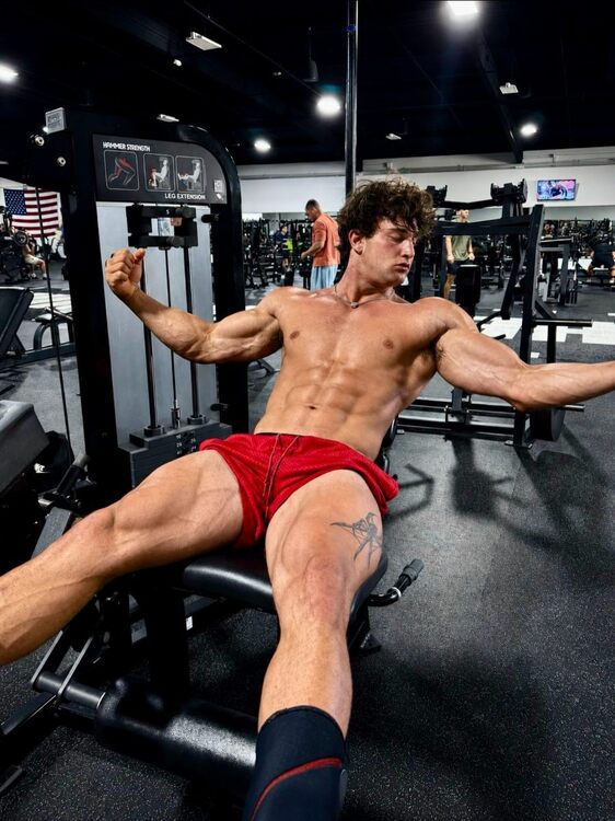 xxxgymred.jpg