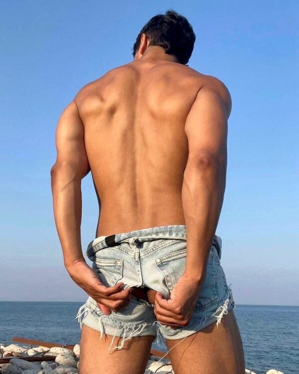 xxxjeansopenbutt.jpg