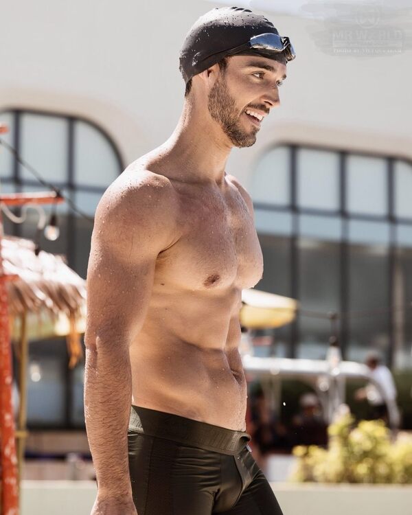 xxxpoolboycap.JPG