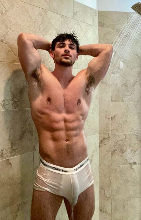 xxxshowercalv.jpg