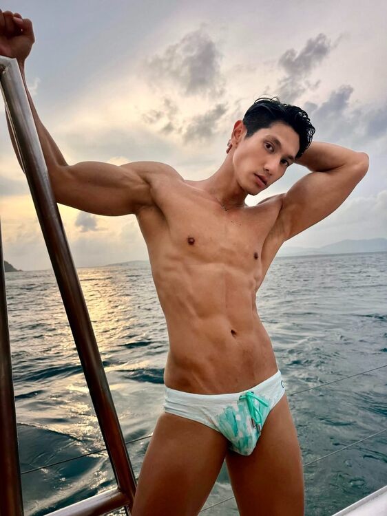 xxxyaCHTING3.jpg